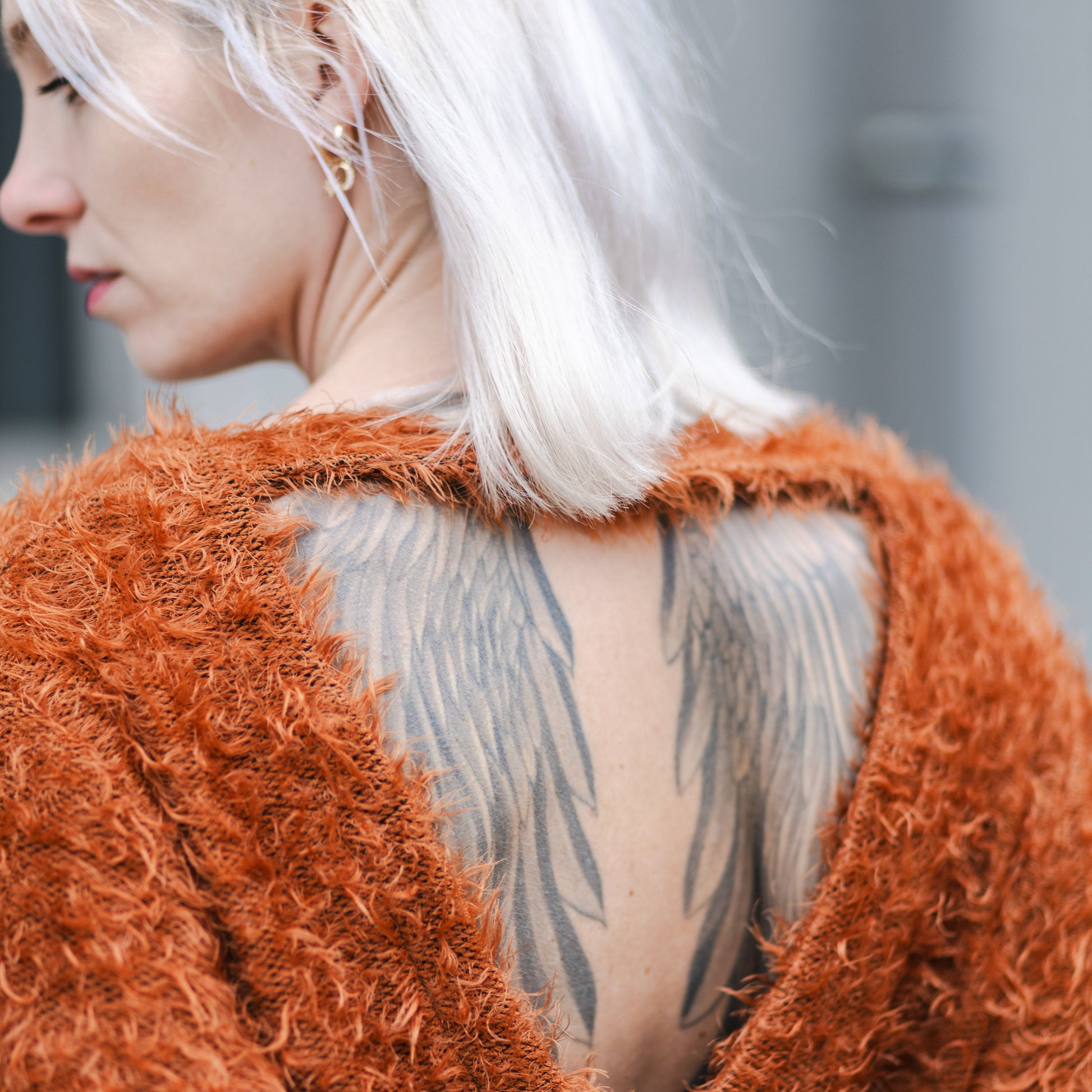 Rückenausschnitt des fab dress in orange