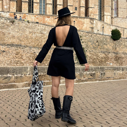 Schwarzes fab dress von hinten